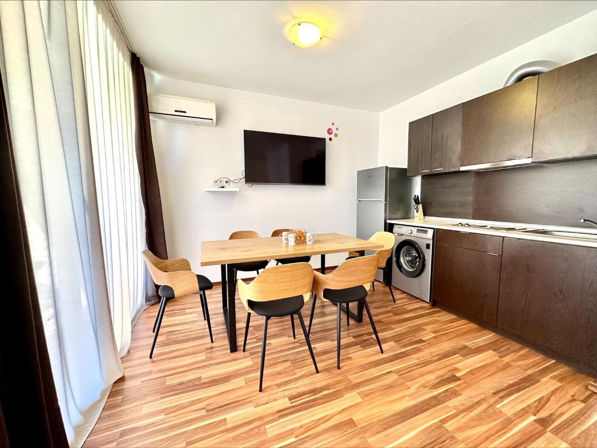 Sunny View Central - Menada Apartments Sunny Beach Room photo