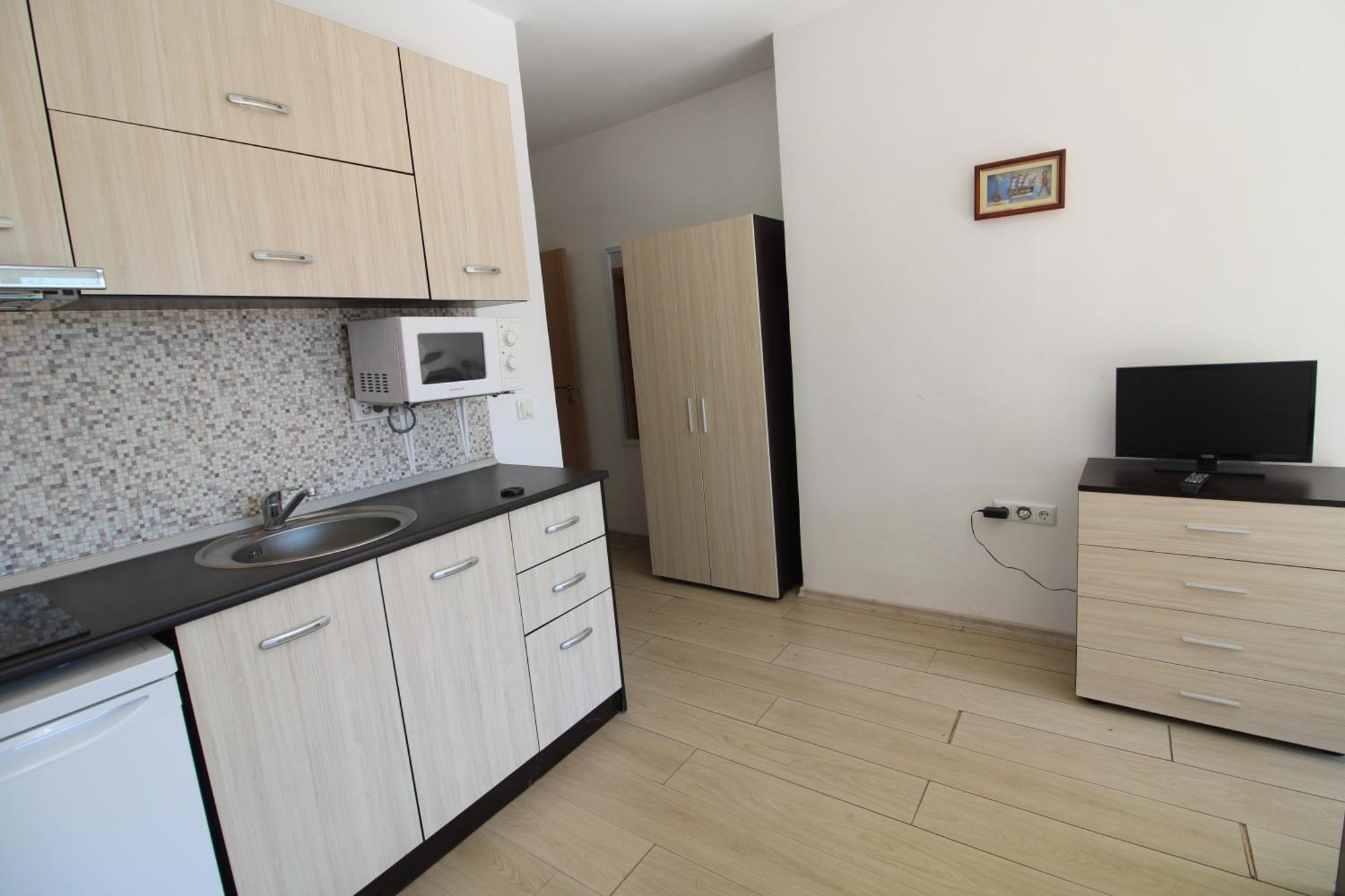 Sunny View Central - Menada Apartments Sunny Beach Room photo